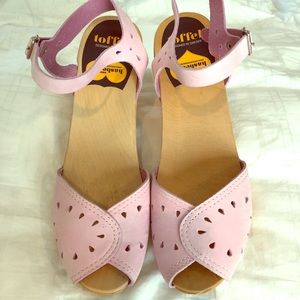 Swedish Hasbeens Savannah in pale pink leather